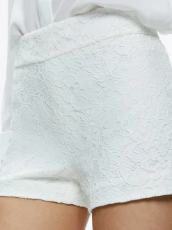 Dunn Lace Short